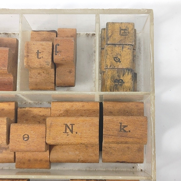 27 Piece Vintage Rubber STAMPS Alphabet Number and others Wooden Tray READ - Picture 3 of 8